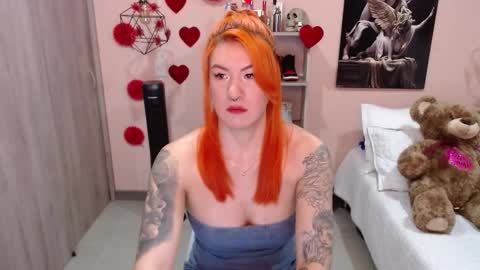 Snapshot of natasha_woo chatting on 03.08.25 Nat online show from 03.08.25