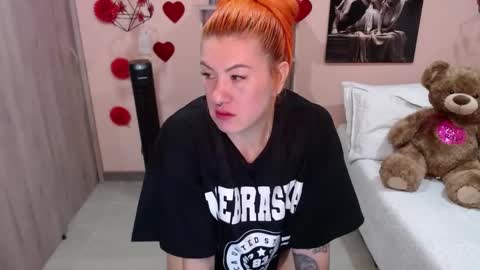 Snapshot of natasha_woo chatting on 03.12.25 Nat online show from 03.12.25