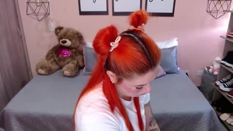 Snapshot of natasha_woo chatting on 11.16.25 Nat online show from 11.16.25