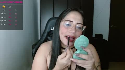 Natasha Smithe  online show from 02.05.25