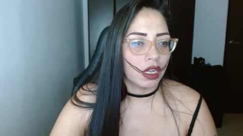 Natasha Smithe  online show from 02.06.25