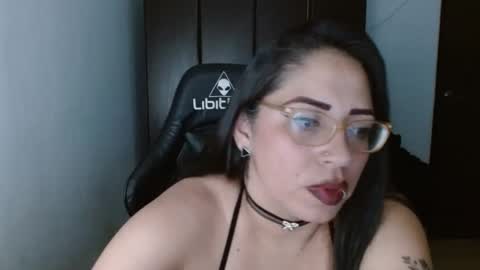 Natasha Smithe  online show from 03.05.25