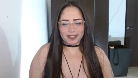 Natasha Smithe  online show from 09.22.25