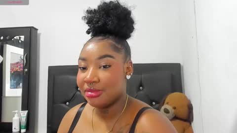 Snapshot of natasshaa_brown chatting on 10.14.25 natasshaa_brown online show from 10.14.25