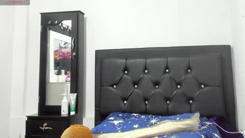 Snapshot of natasshaa_brown chatting on 10.15.25 natasshaa_brown online show from 10.15.25