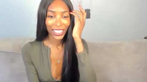 Natassia Dreams online show from 05.04.26
