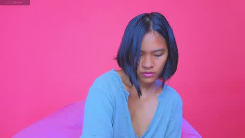 Snapshot of natchac chatting on 12.18.24 Natcha C online show from 12.18.24