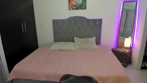 Nathalia  Take surprises in our chat. 25tkns for a hot pic. Follow me. online show from 01.18.26