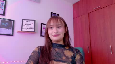 Snapshot of nathalia_ramirez_ chatting on 05.27.26 Nathalia Ramirez online show from 05.27.26