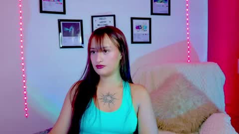 Snapshot of nathalia_ramirez_ chatting on 06.13.26 Nathalia Ramirez online show from 06.13.26