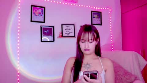 Snapshot of nathalia_ramirez_ chatting on 06.26.26 Nathalia Ramirez online show from 06.26.26