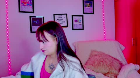 Snapshot of nathalia_ramirez_ chatting on 08.06.26 Nathalia Ramirez online show from 08.06.26