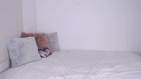 Nathalia    online show from 03.05.25