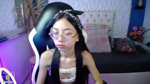 Snapshot of nathaliasweet_1_ chatting on 02.19.26 nathaliasweet_1_ online show from 02.19.26