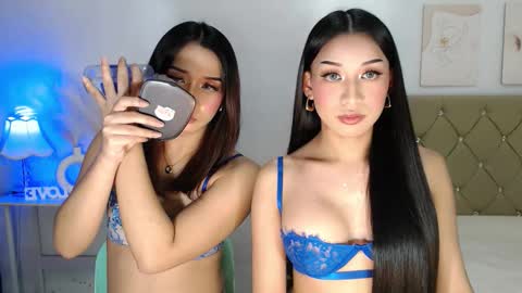 Snapshot of nathalie_hadid chatting on 12.01.25 please follow me guyss online show from 12.01.25