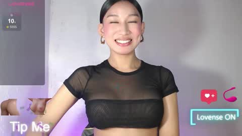 Snapshot of nathalie_hadid chatting on 02.21.26 please follow me guyss online show from 02.21.26