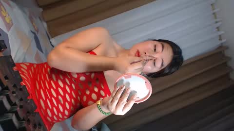 Queen Marga online show from 10.21.25