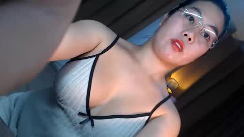 Snapshot of nathalie_hart chatting on 06.01.26 Queen Marga online show from 06.01.26