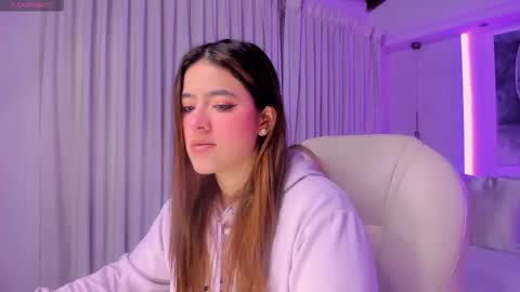 NATHALIE online show from 12.22.25