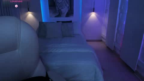 NATHALIE online show from 04.30.26