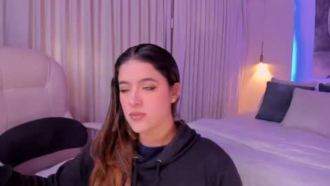 NATHALIE online show from 06.10.26