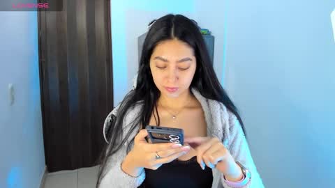 Snapshot of nathalie_rose chatting on 12.17.25 Nathalie online show from 12.17.25