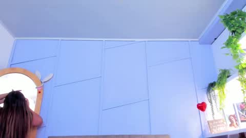 Snapshot of nathalie_rossel chatting on 11.17.25 nathalie rossel online show from 11.17.25