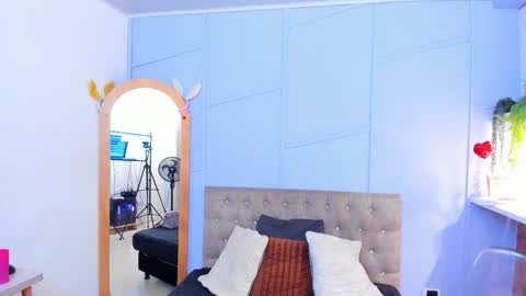 Snapshot of nathalie_rossel chatting on 11.22.25 nathalie rossel online show from 11.22.25