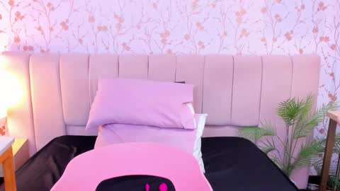 Snapshot of nathalie_rossel chatting on 12.16.25 nathalie rossel online show from 12.16.25