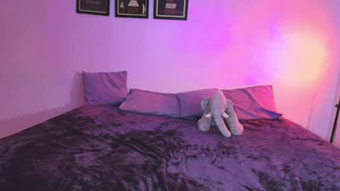 Snapshot of nathaly_evans1 chatting on 05.27.26 nathaly_evans1 online show from 05.27.26