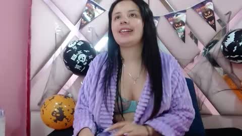nathaly low online show from 10.17.25