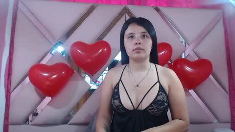 Snapshot of nathaly_sweet23 chatting on 02.13.25 Nathaly sweet online show from 02.13.25