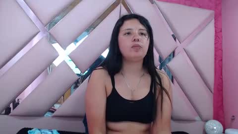 Snapshot of nathaly_sweet23 chatting on 09.24.25 Nathaly sweet online show from 09.24.25