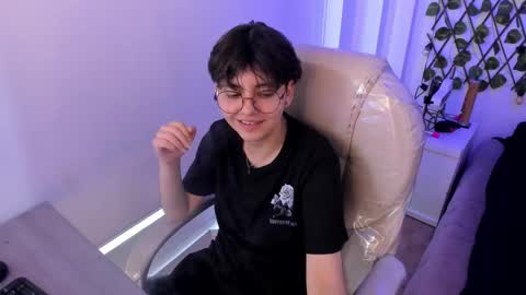 Snapshot of nathalyy_ds chatting on 09.15.25 nathalyy_ds online show from 09.15.25