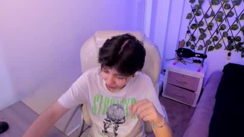 Snapshot of nathalyy_ds chatting on 09.19.25 nathalyy_ds online show from 09.19.25