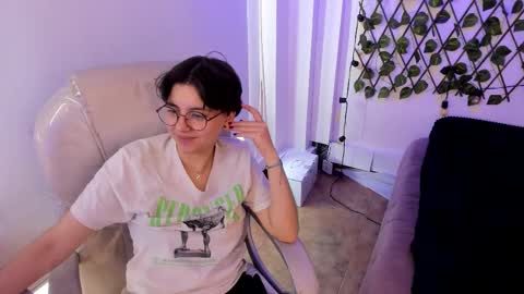 Snapshot of nathalyy_ds chatting on 10.01.25 nathalyy_ds online show from 10.01.25