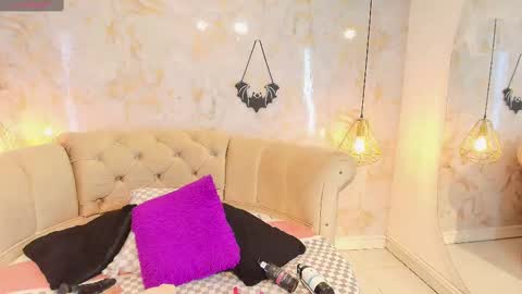 Natha online show from 10.04.25