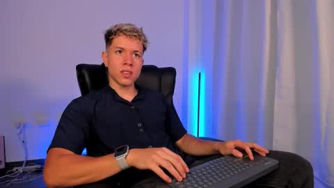 Snapshot of nathan_blake_ chatting on 11.09.25 Nathan online show from 11.09.25