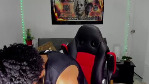 Snapshot of nathan_sexy247 chatting on 02.10.25 Nathan online show from 02.10.25