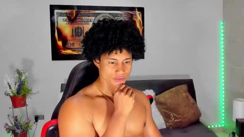 Snapshot of nathan_sexy247 chatting on 11.01.25 Nathan online show from 11.01.25