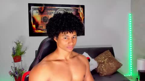 Snapshot of nathan_sexy247 chatting on 11.06.25 Nathan online show from 11.06.25