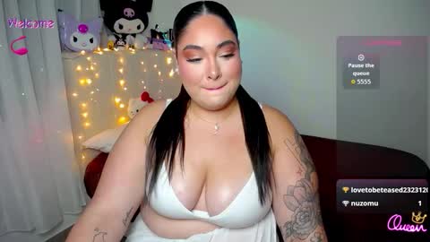 Snapshot of nathasha_lopez_ chatting on 12.14.25 Natasha online show from 12.14.25