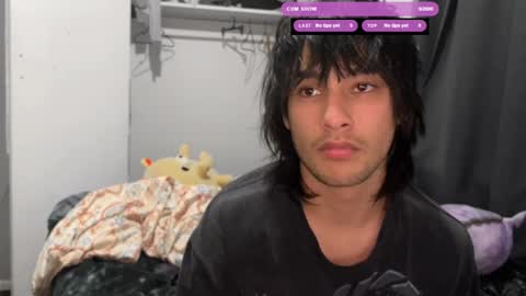 Snapshot of native_boy2 chatting on 09.10.25 native_boy2 online show from 09.10.25