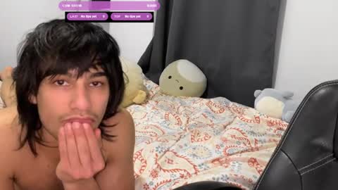 Snapshot of native_boy2 chatting on 09.11.25 native_boy2 online show from 09.11.25