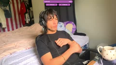 Snapshot of native_boy2 chatting on 09.24.25 native_boy2 online show from 09.24.25