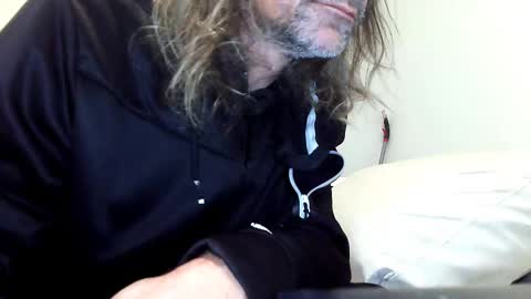 Snapshot of natou3x chatting on 10.03.25 natou3x online show from 10.03.25