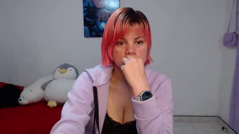 Snapshot of natshaa chatting on 12.07.24 IG natsaall online show from 12.07.24