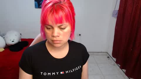 Snapshot of natshaa chatting on 12.31.24 IG natsaall online show from 12.31.24