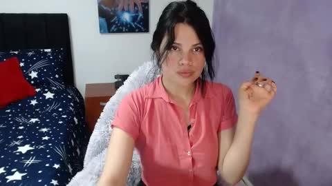 Snapshot of natshaa chatting on 09.12.25 IG natsaall online show from 09.12.25