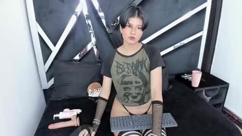 natsumiht online show from 10.14.25